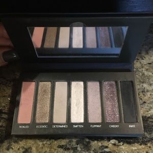 Younique Moodstruck Addiction Shadow Palette 3